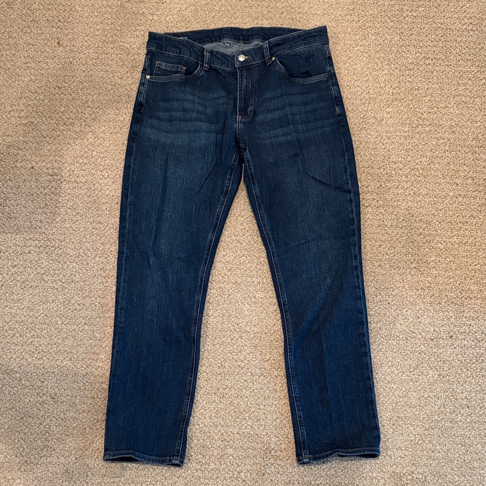 Peter Millar Men’s Medium Wash Blue Jeans. Size 36x30
